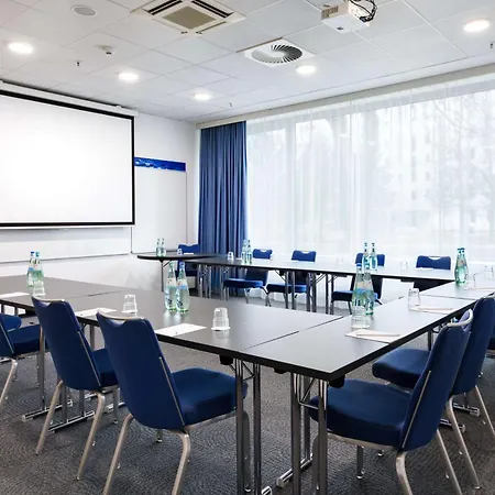 パーク バイ ラディソン エアポート ホテル