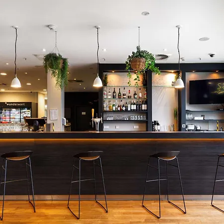 فندق بارك باي راديسون مطار