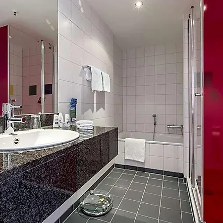 Отель Park By Radisson Frankfurt Airport 3*