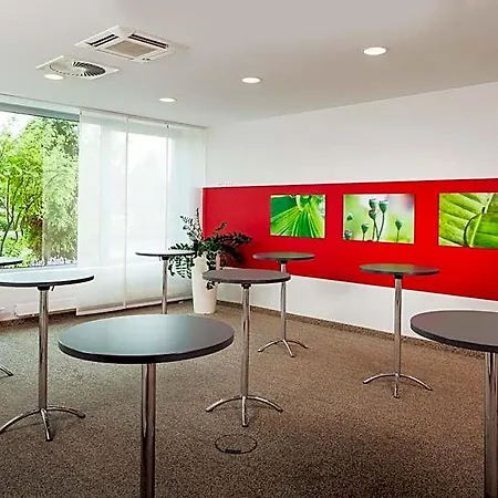 Отель Park By Radisson Frankfurt Airport 3*