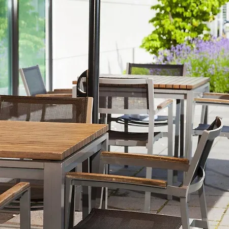 Park By Radisson Frankfurt Airport Hotell 3*