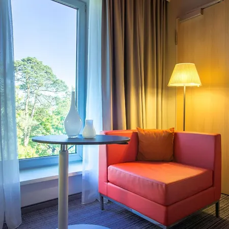 Hotel Park By Radisson Frankfurt Airport 3*